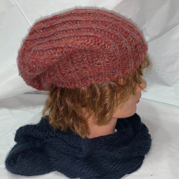 MULTICOLOR red and Gray knit beanie - Picture 4 of 4